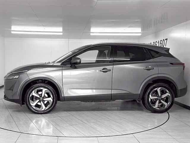 Nissan Qashqai 1.3 DiG-T MH N-Connecta 5dr