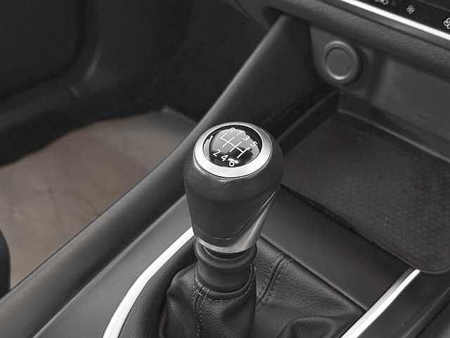 Nissan Qashqai 1.3 DiG-T MH N-Connecta 5dr