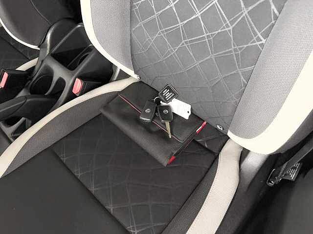 Nissan Micra 0.9 IG-T N-Connecta 5dr