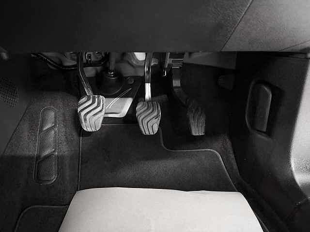 Nissan Qashqai 1.3 DiG-T MH N-Connecta 5dr