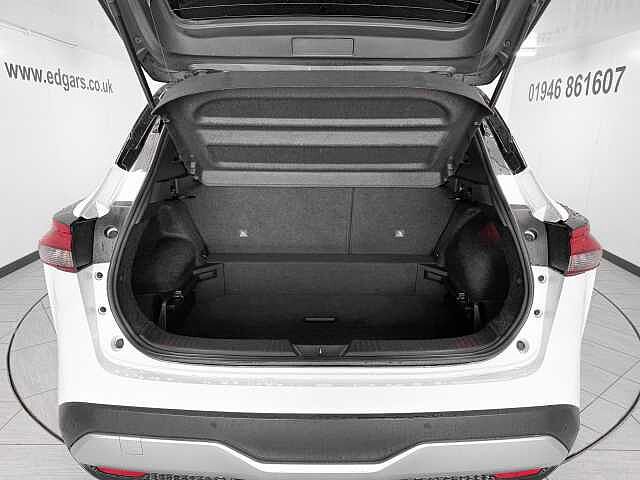 Nissan Qashqai 1.3 DiG-T MH N-Connecta 5dr