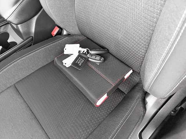 Nissan Qashqai 1.3 DiG-T MH N-Connecta 5dr