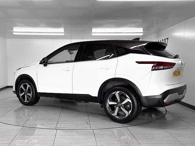 Nissan Qashqai 1.3 DiG-T MH N-Connecta 5dr