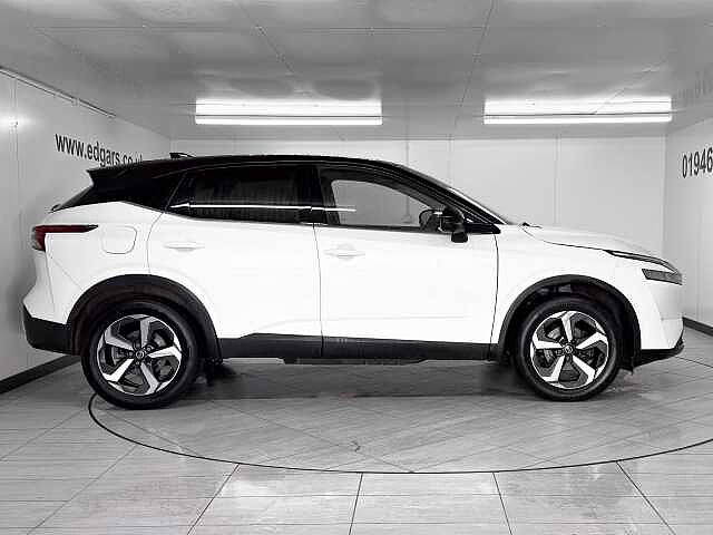 Nissan Qashqai 1.3 DiG-T MH N-Connecta 5dr