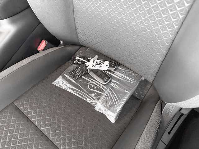 Nissan Juke 1.6 Hybrid N-Connecta 5dr Auto