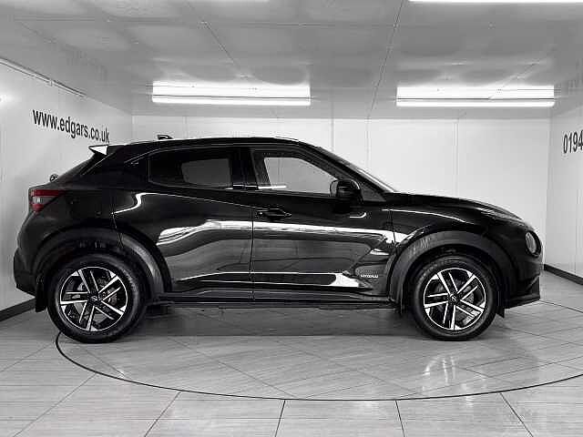 Nissan Juke 1.6 Hybrid N-Connecta 5dr Auto