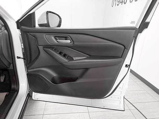 Nissan Qashqai 1.3 DiG-T MH 158 Acenta Premium 5dr Xtronic