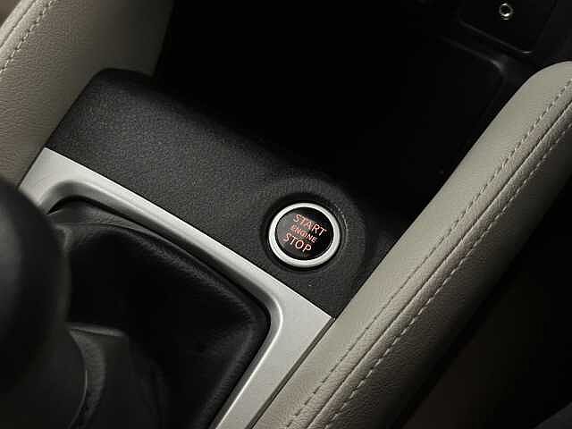 Nissan Micra 1.0 IG-T 92 Tekna 5dr