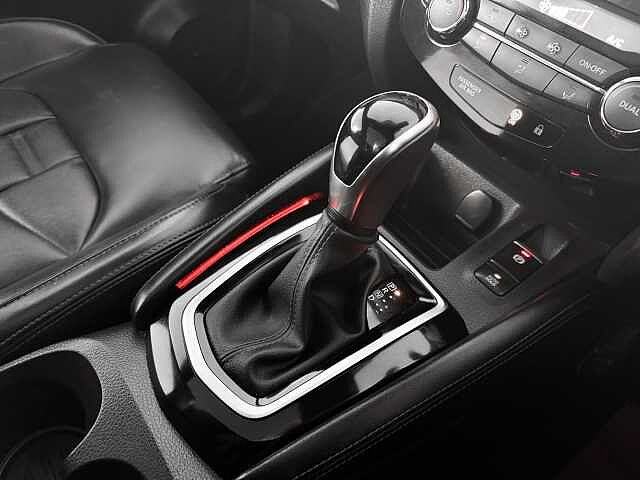 Nissan Qashqai 1.7 dCi Tekna+ 5dr 4WD CVT