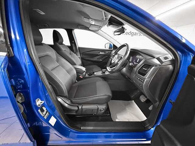 Nissan Qashqai 1.3 DiG-T MH 158 N-Connecta 5dr Xtronic