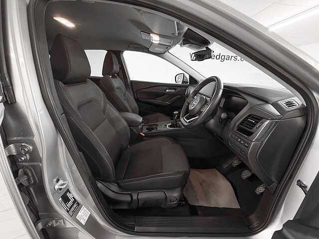 Nissan Qashqai 1.3 DiG-T MH N-Connecta 5dr