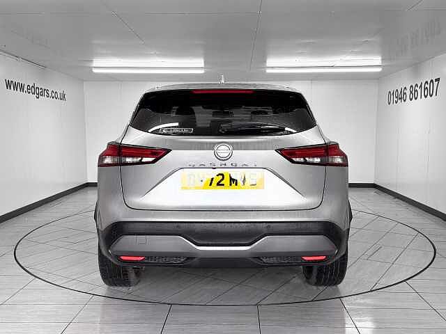 Nissan Qashqai 1.3 DiG-T MH N-Connecta 5dr