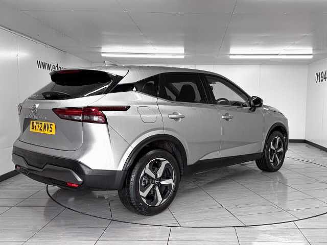 Nissan Qashqai 1.3 DiG-T MH N-Connecta 5dr