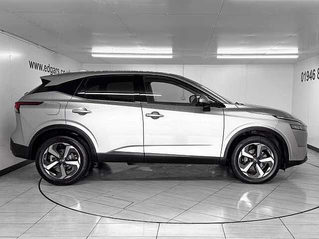 Nissan Qashqai 1.3 DiG-T MH N-Connecta 5dr