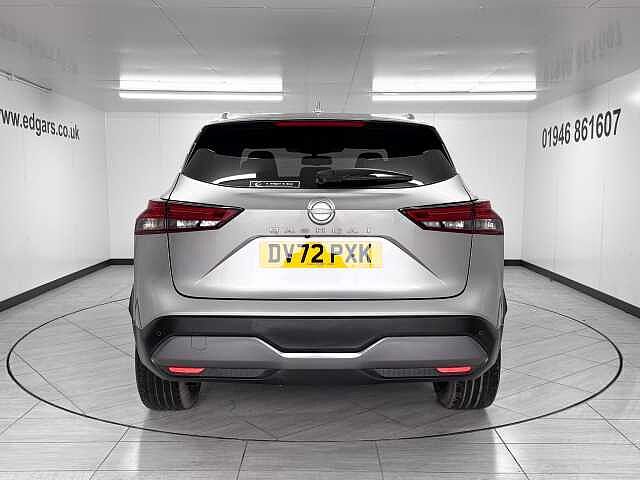 Nissan Qashqai 1.3 DiG-T MH N-Connecta 5dr