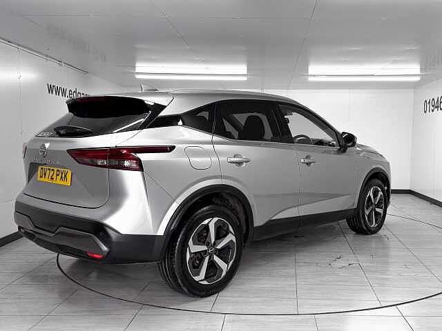 Nissan Qashqai 1.3 DiG-T MH N-Connecta 5dr