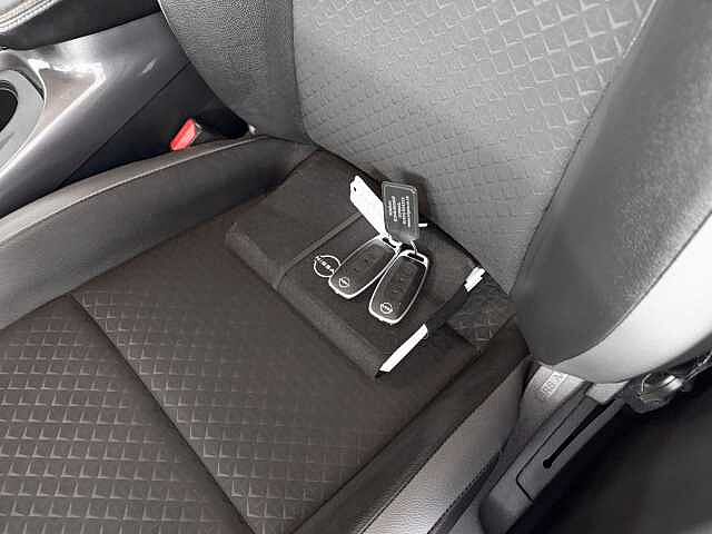 Nissan Juke 1.0 DiG-T 114 N-Connecta 5dr