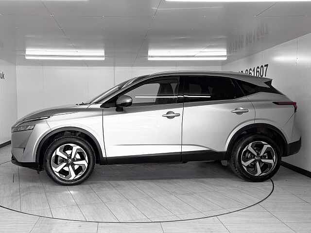 Nissan Qashqai 1.3 DiG-T MH 158 N-Connecta 5dr